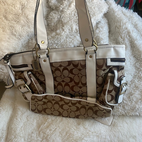 Coach purse tote - Picture 2 of 2